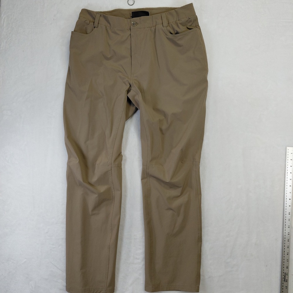 Under Armour Mens 36x34 Loose Fit Utility Hiking Pants Tan Khaki 1316573